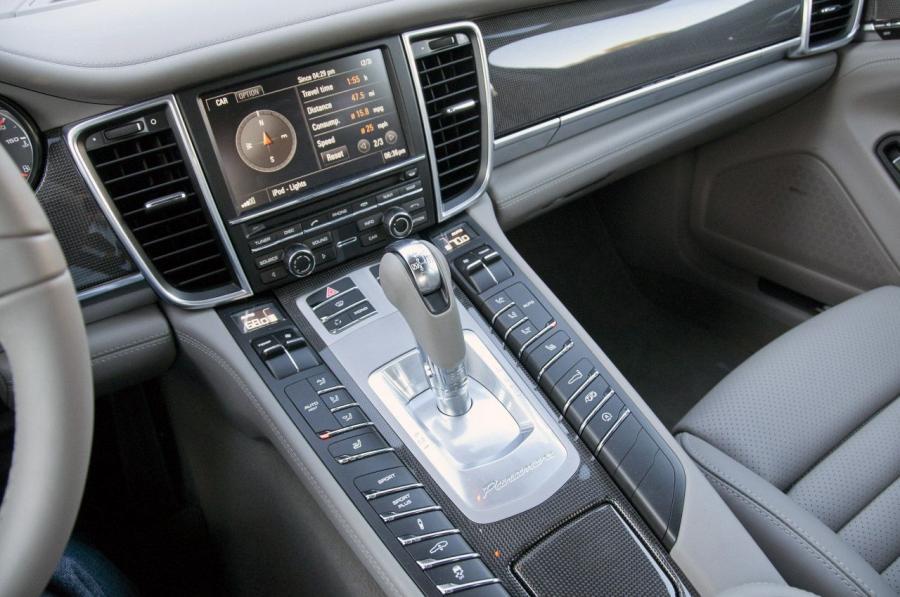  Porsche Panamera Turbo S 2012 года  (фото 21 из 91)